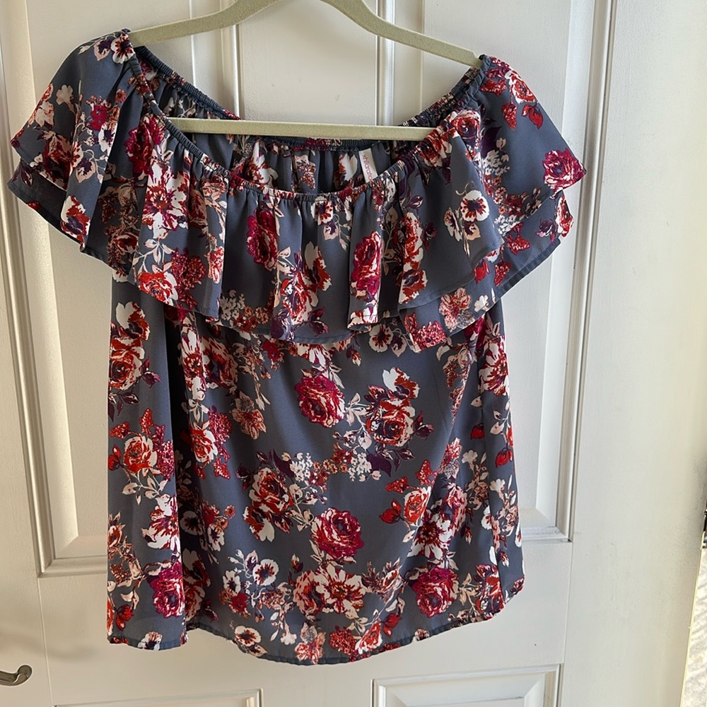 Xhilaration Top